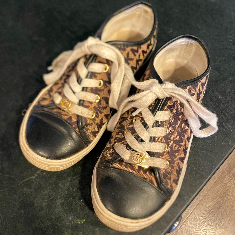 Girls Michael Kors Sneakers!
